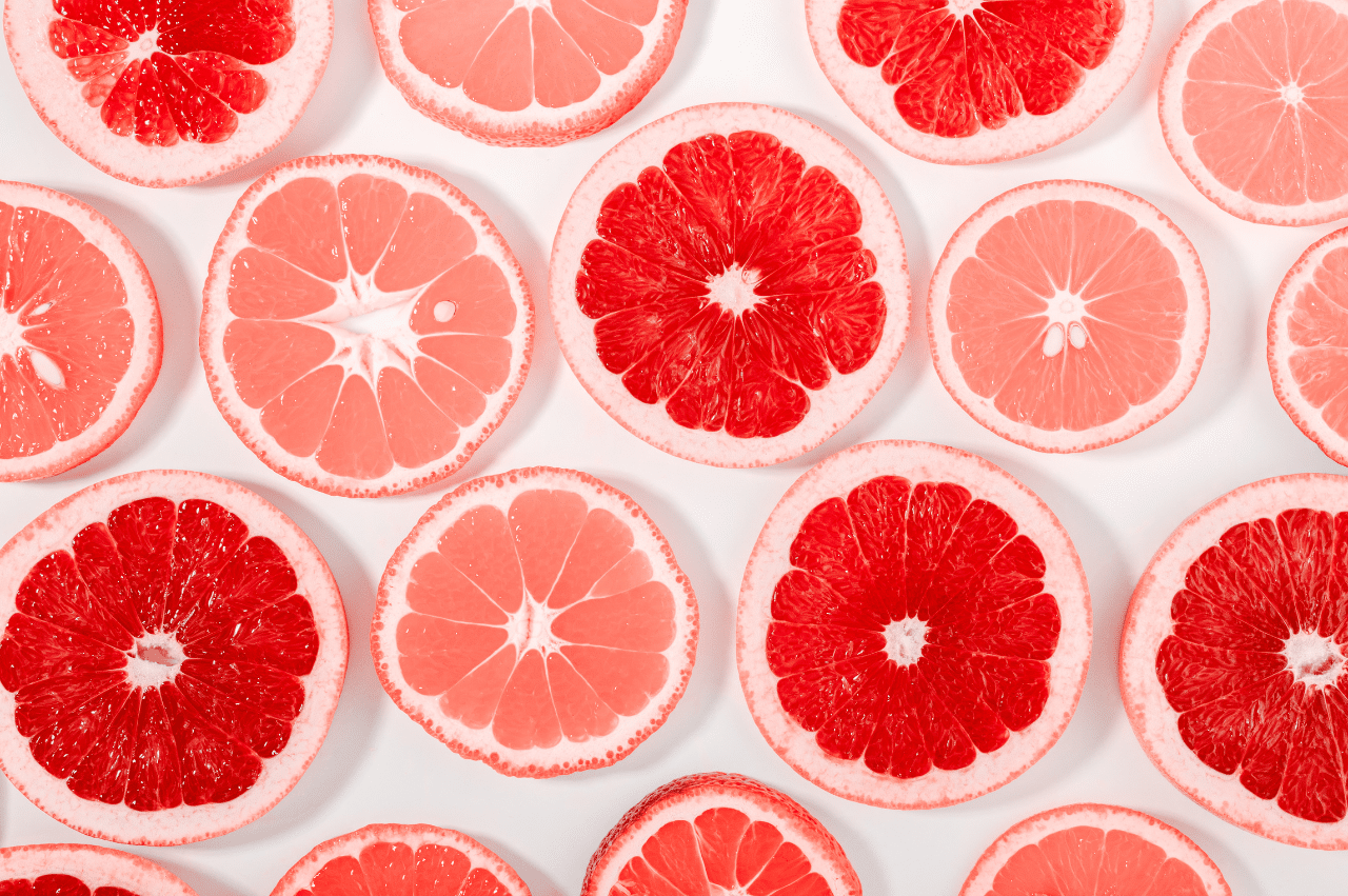 Grapefruit slices in varying sizes and colors